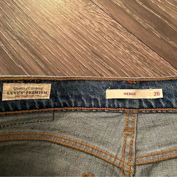Levi’s wedgie   - Picture 5 of 9